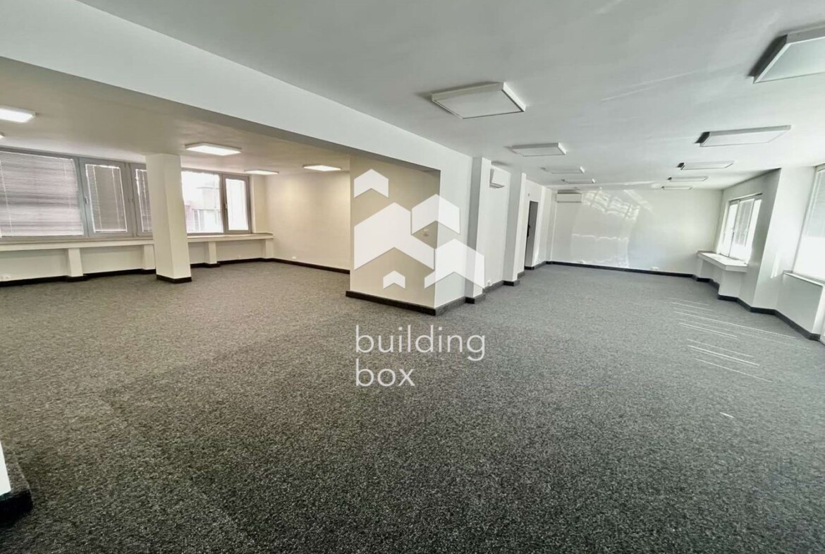 Чисто нов офис в представителна офис сграда. - 0