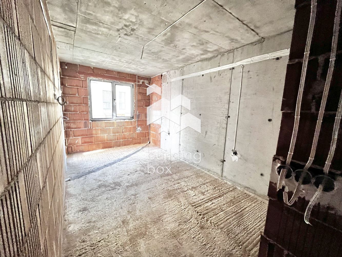 Тристаен апартамент - кв. Христо Смирненски - 0