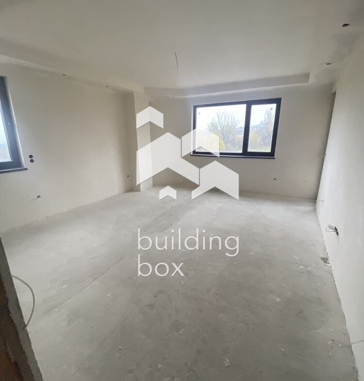 Къща в м.т. Камбаните - 0