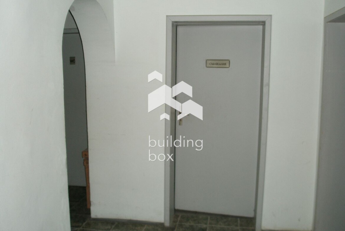 Инвестиционна сграда в центъра на гр.Добрич - 0