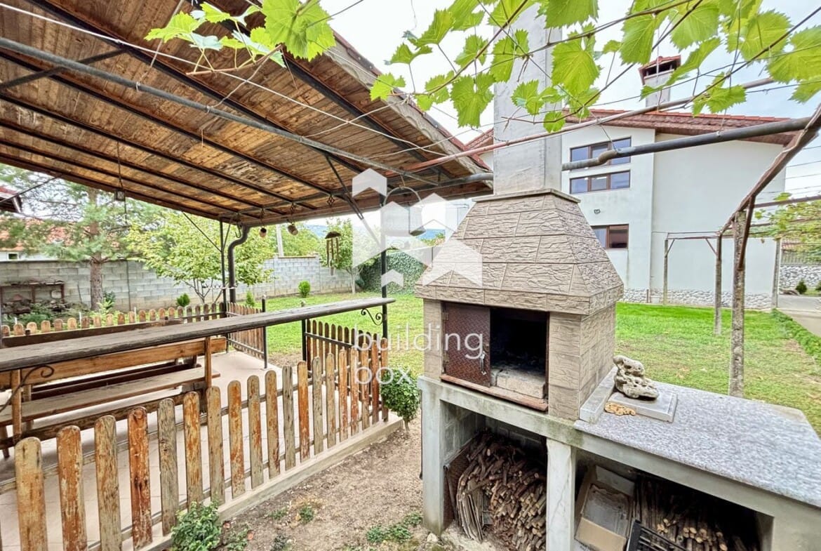 Имот за ценители на 15 мин. от Шумен - 0