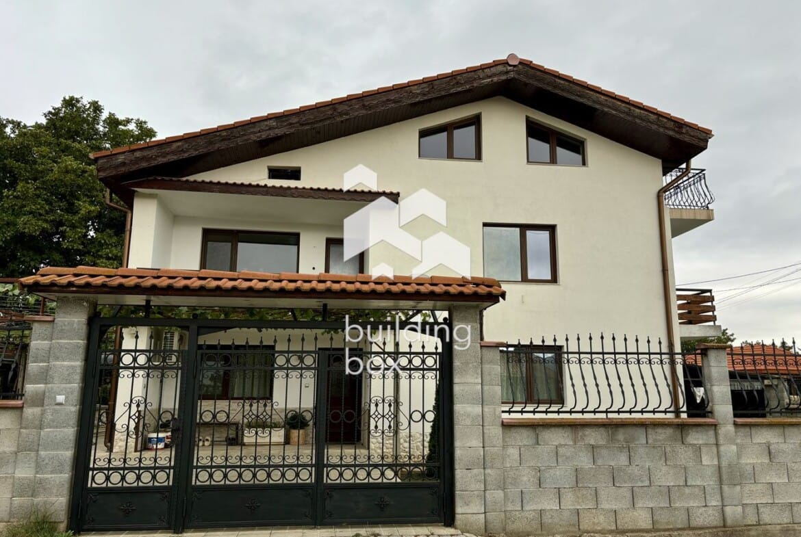 Имот за ценители на 15 мин. от Шумен - 0