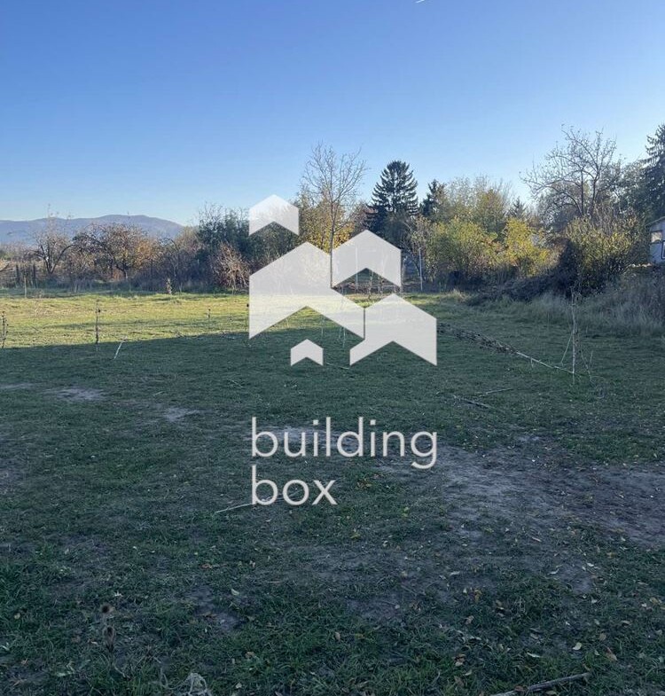 Продава парцел - 0