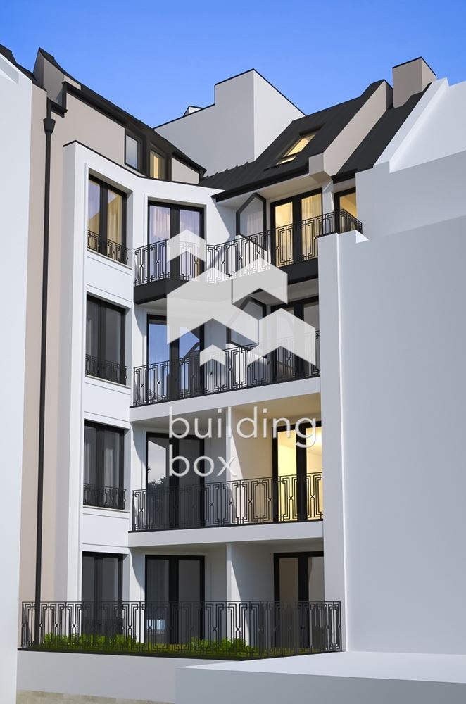 Тристаен апартамент в Център - 0