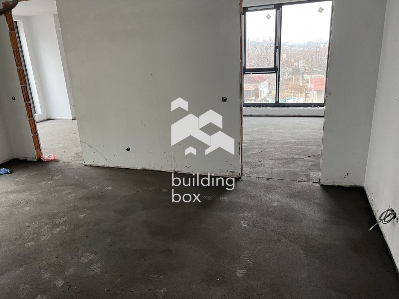 Четиристаен апартамент в ж.к. Кръстова Вада - 0