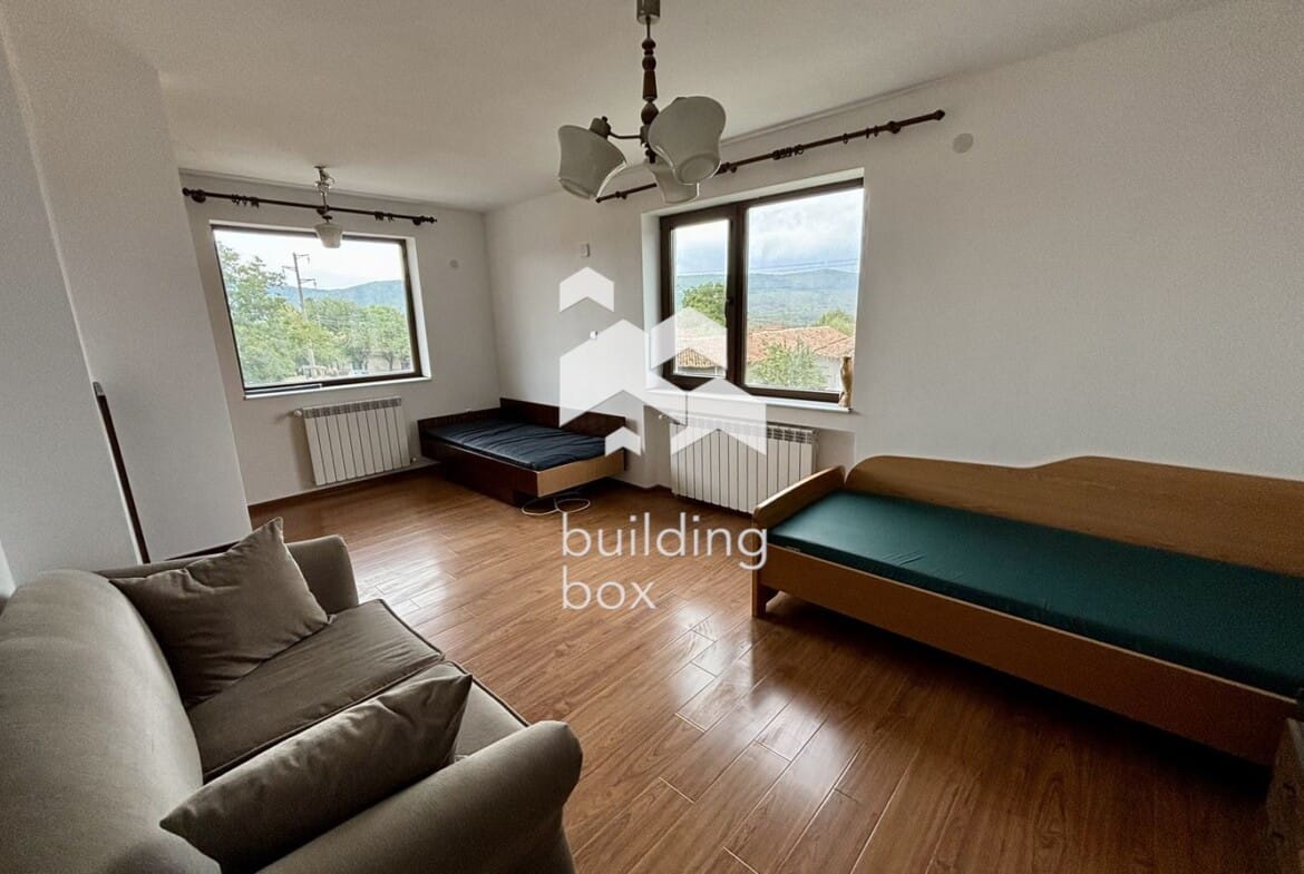 Имот за ценители на 15 мин. от Шумен - 0