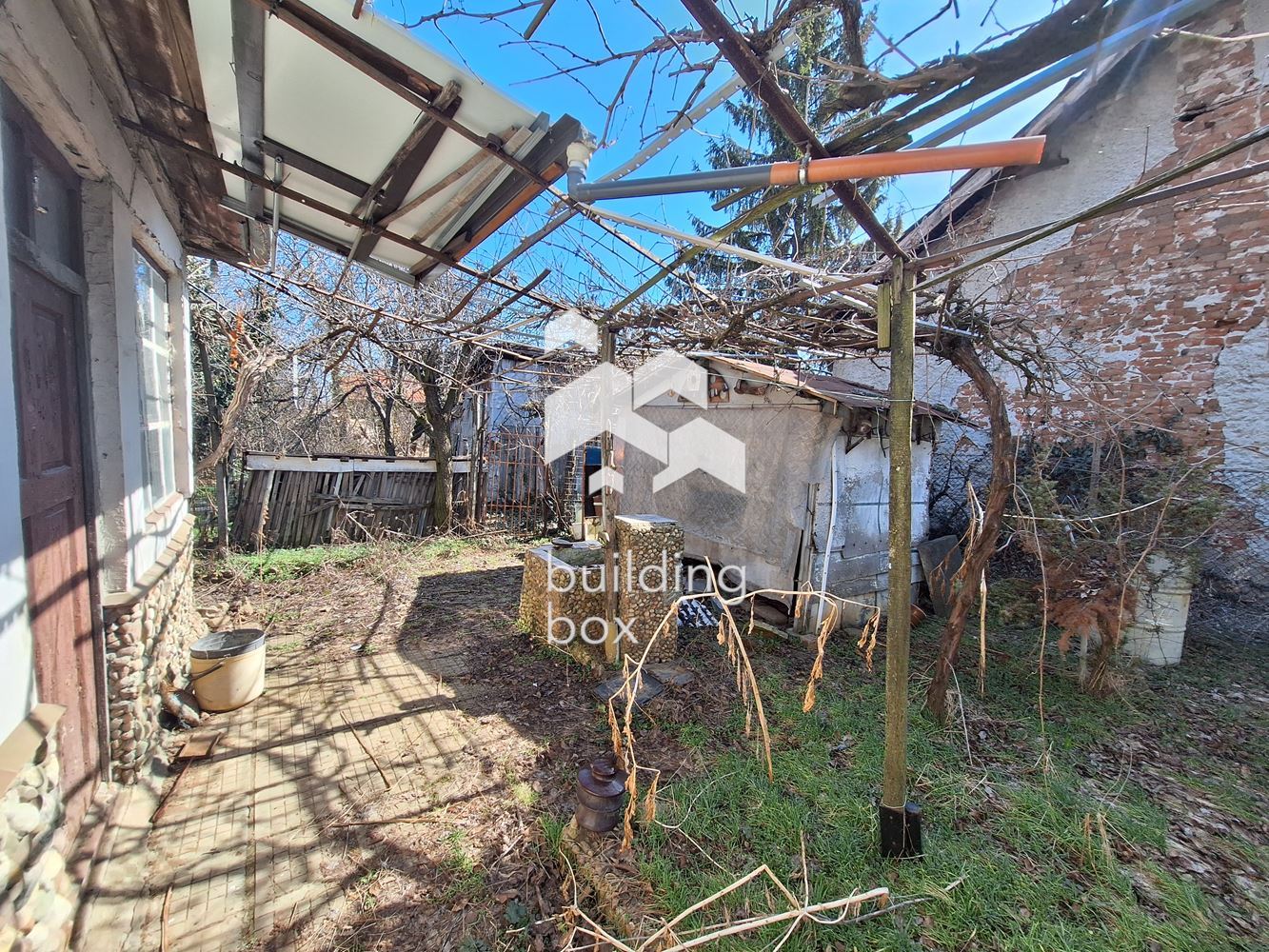 Къща за ремонт в Абдовица - 0