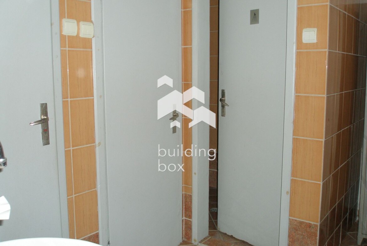 Инвестиционна сграда в центъра на гр.Добрич - 0