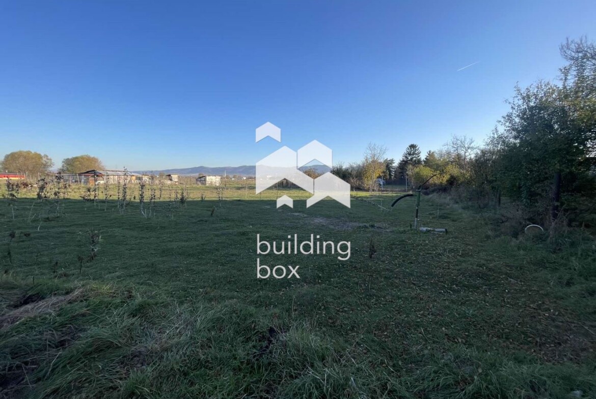 Продава парцел - 0