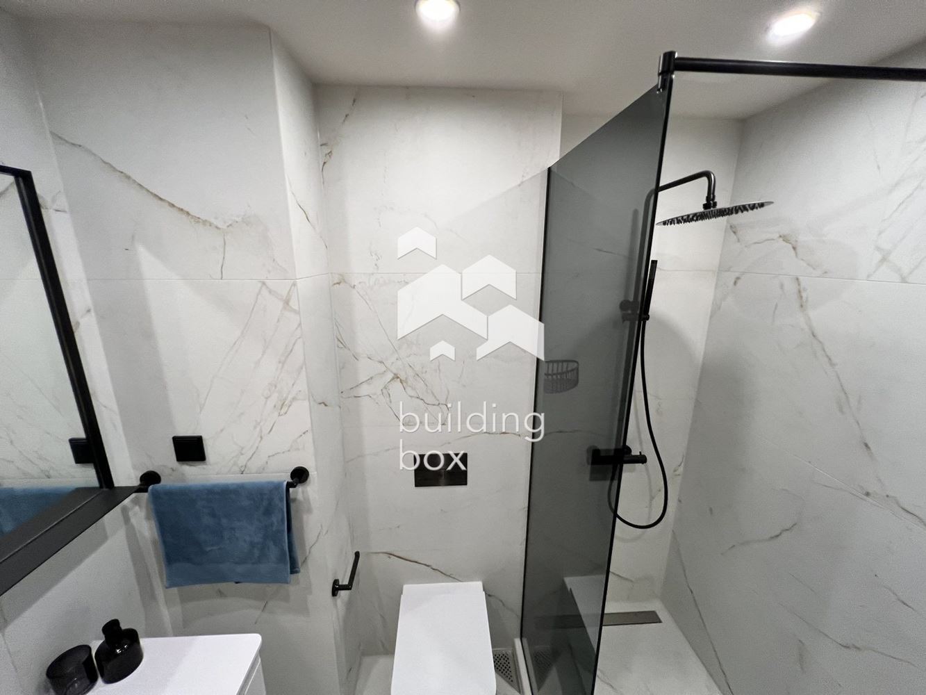 Продава 4-стаен - 0