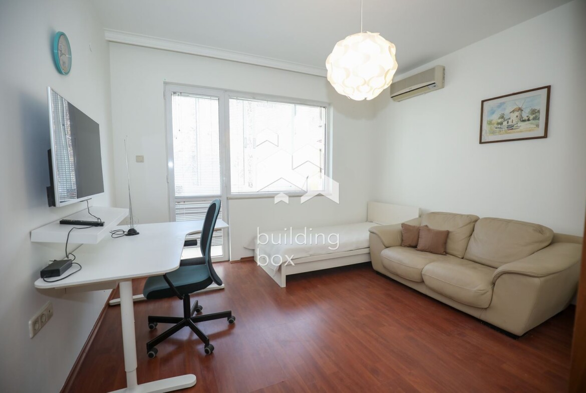 Слънчев и уютен тристаен апартамент, Идеален център. - 0