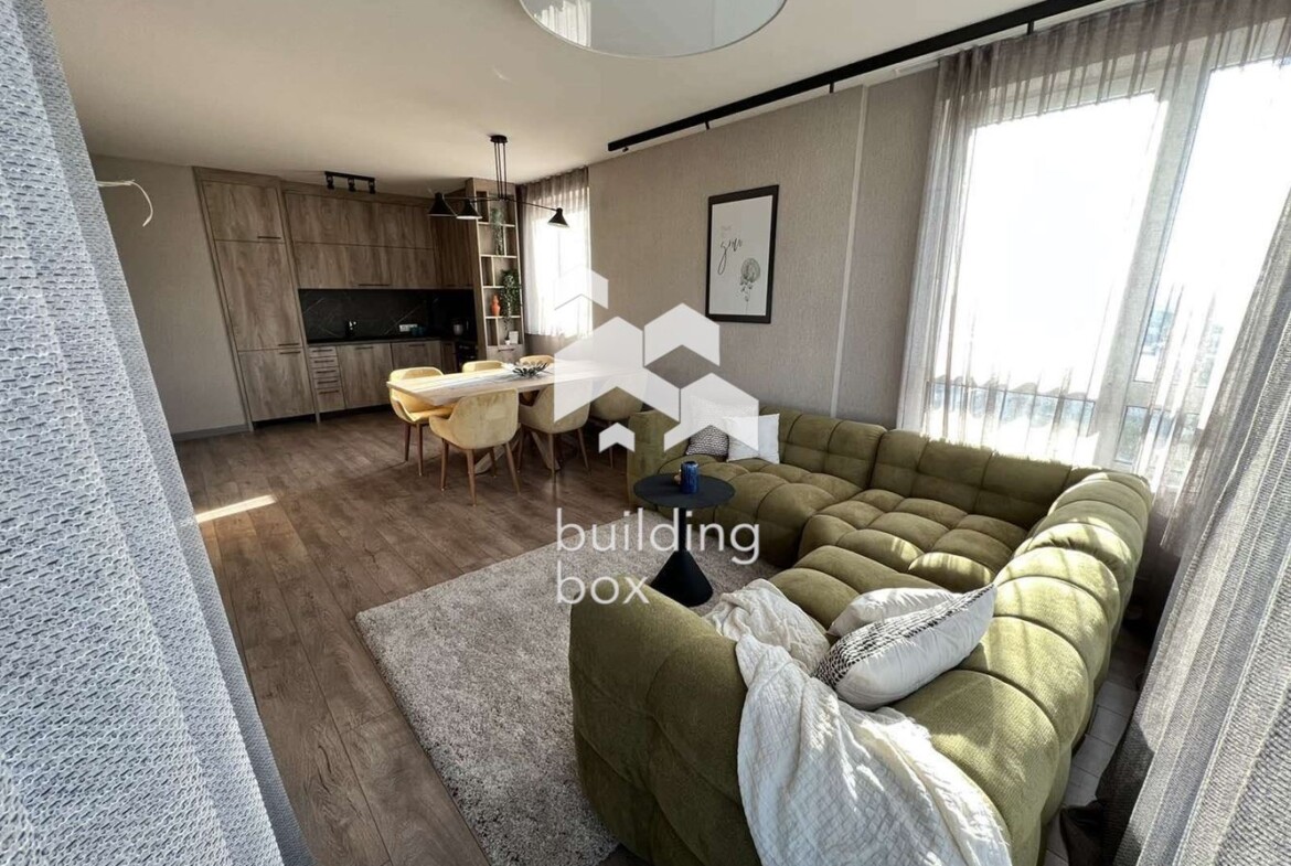 Продава 4-стаен - 0