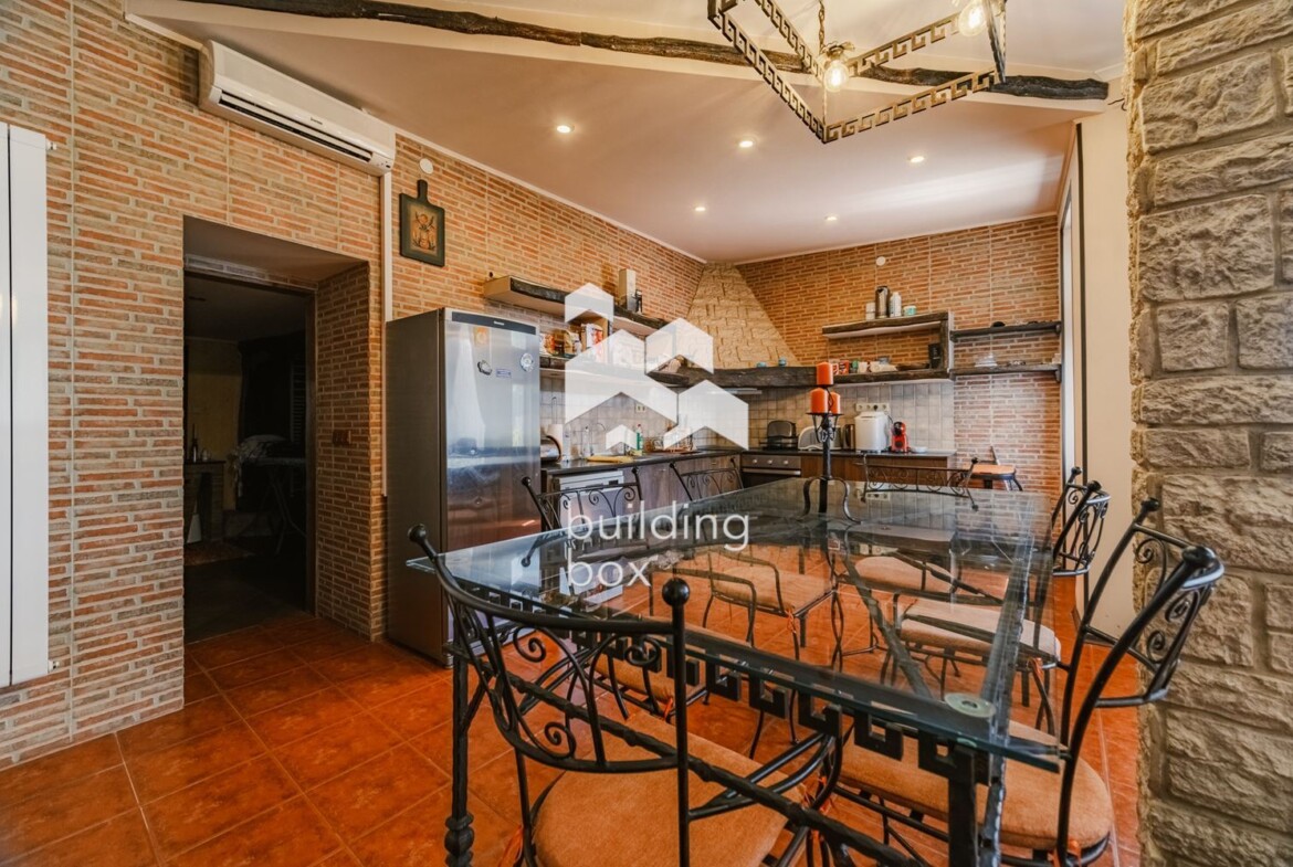 Имот за ценители в с.Аврен - 0