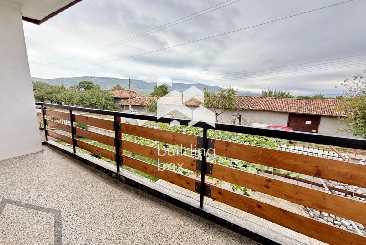 Имот за ценители на 15 мин. от Шумен - 0