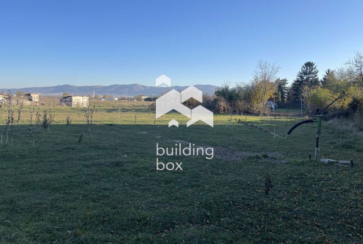 Продава парцел - 0