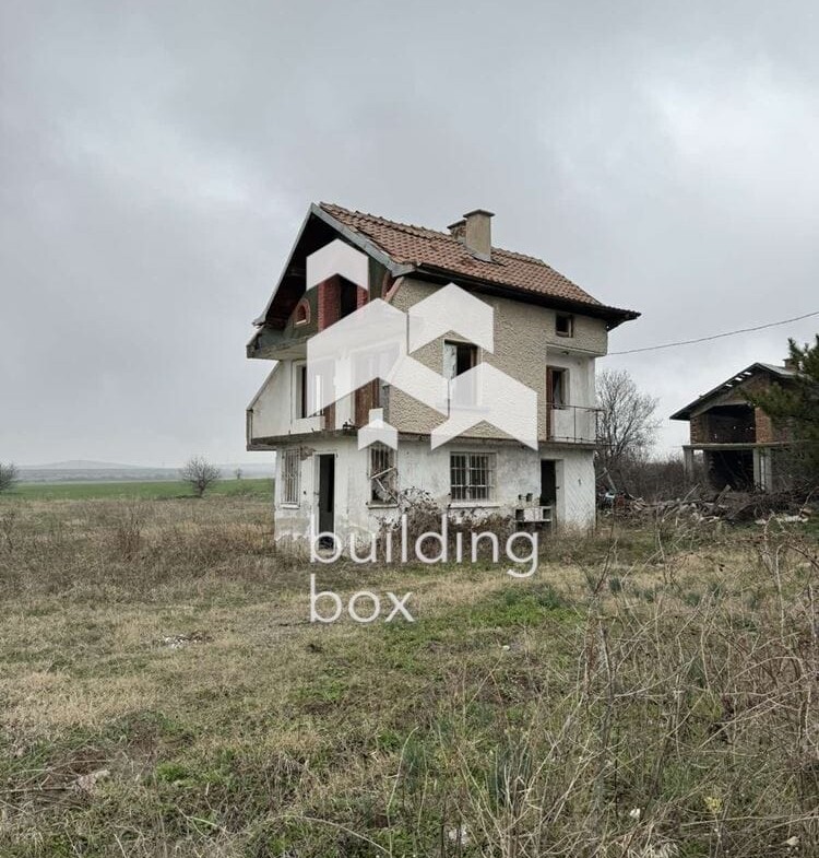 Парцел за жилищно застрояване и ФЕЦ - с. Сбор - 0