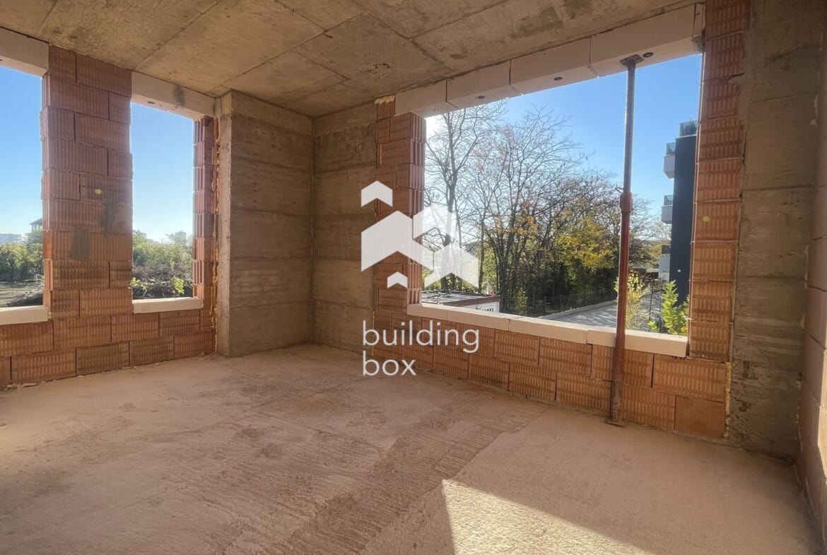 Слънчев тристаен апартамент в Малинова долина - 0