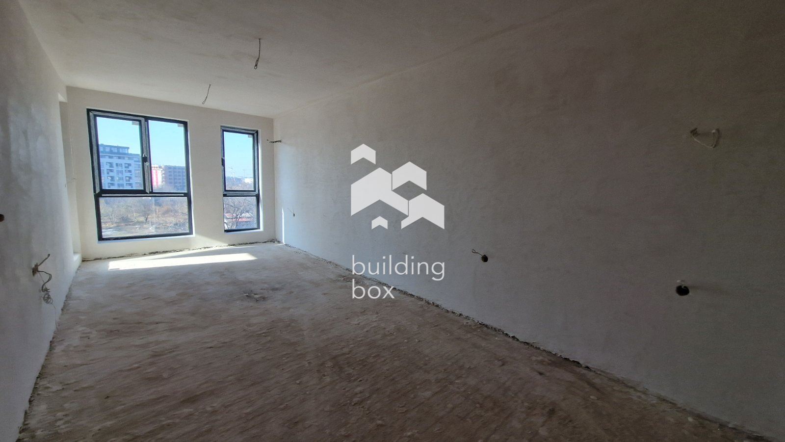 Тристаен апартамент - кв. Христо Смирненски - 0