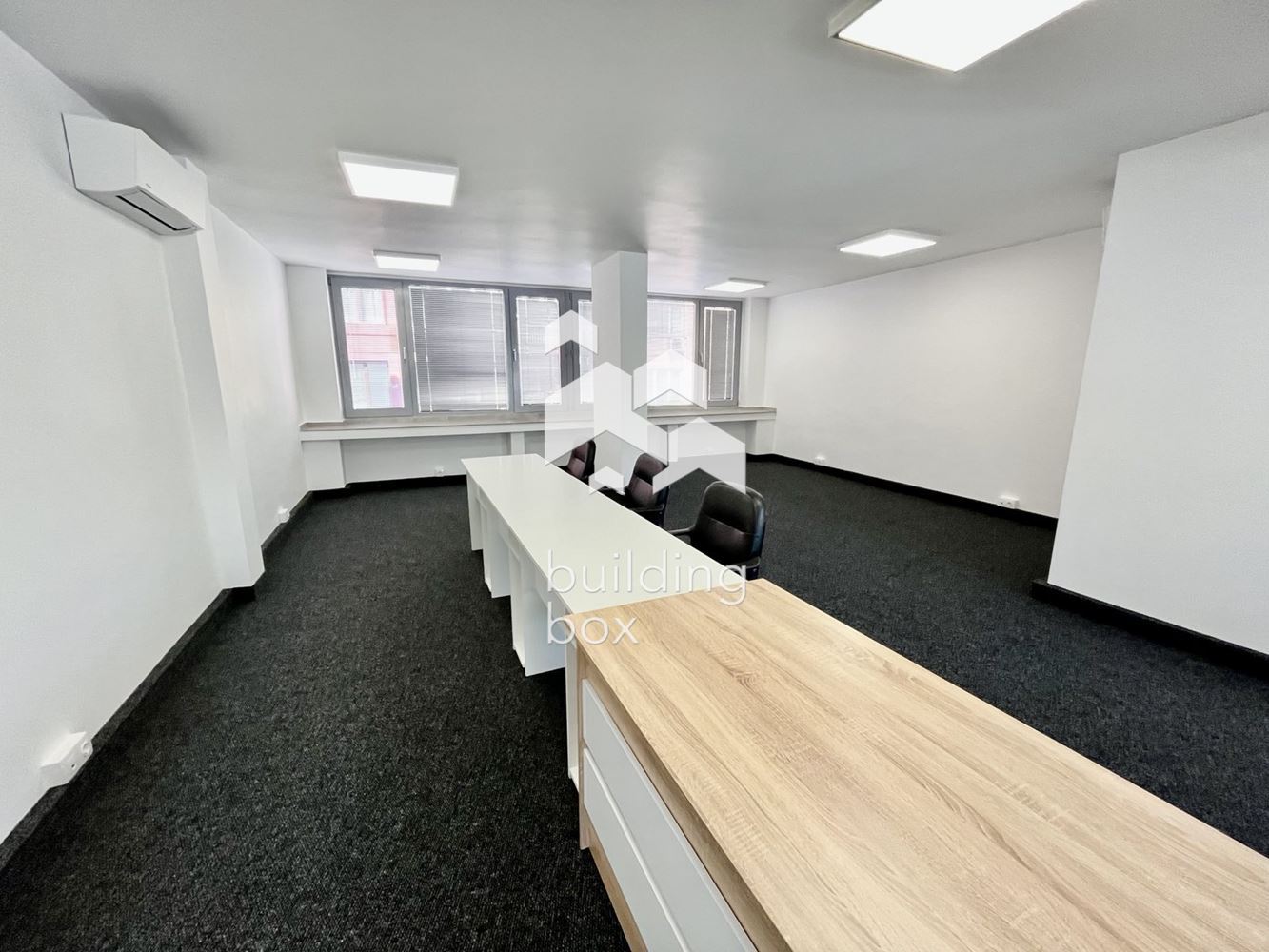 Нов офис в представителна сграда - 0