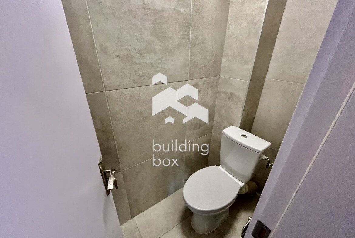 Чисто нов офис в представителна офис сграда. - 0