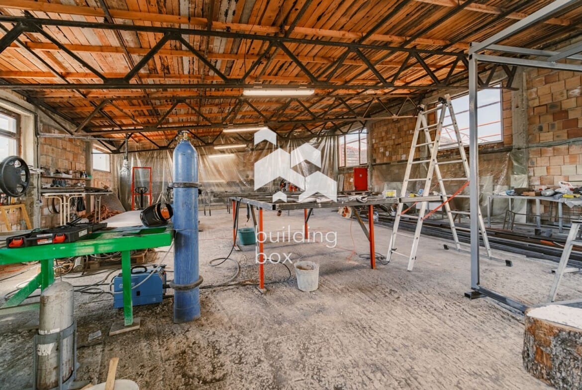 Имот за ценители в с.Аврен - 0