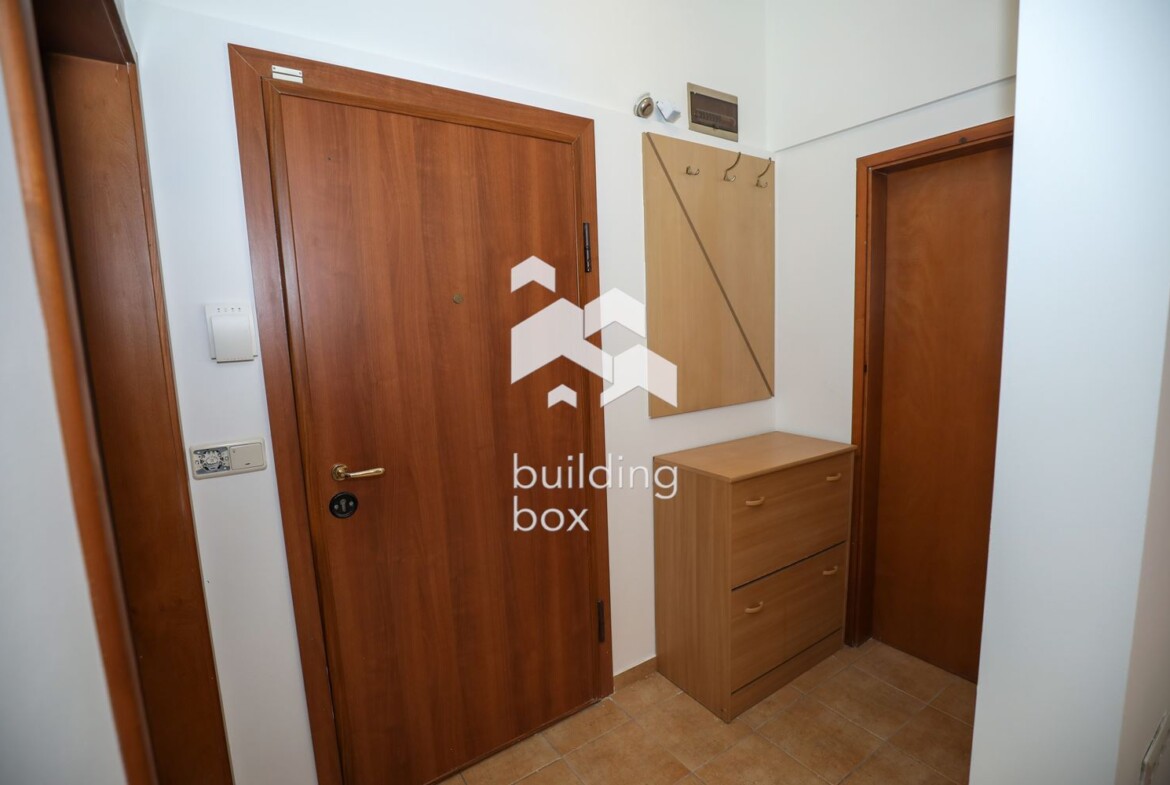 Слънчев и уютен тристаен апартамент, Идеален център. - 0