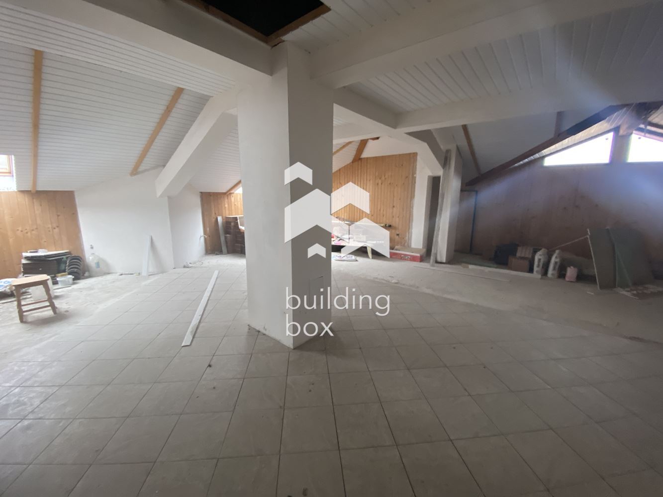 Къща в м.т. Камбаните - 0