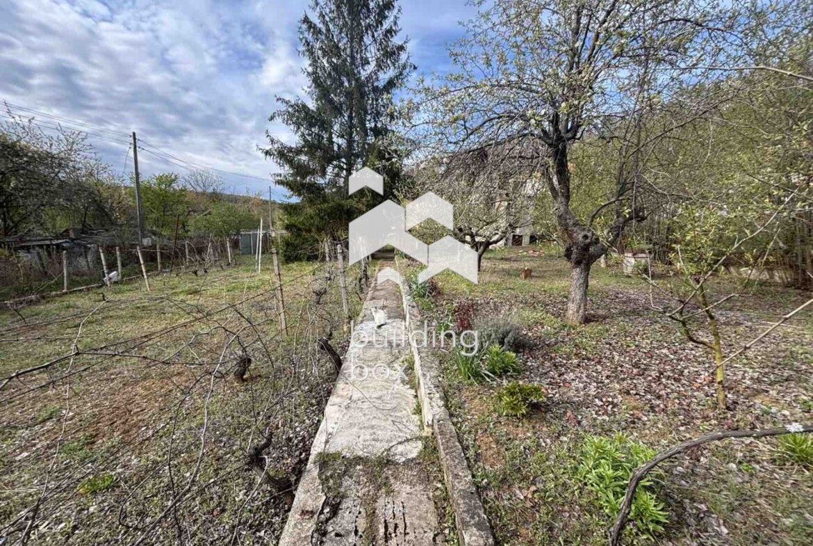 Парцел с вила в м-т Добрева чешма - 0