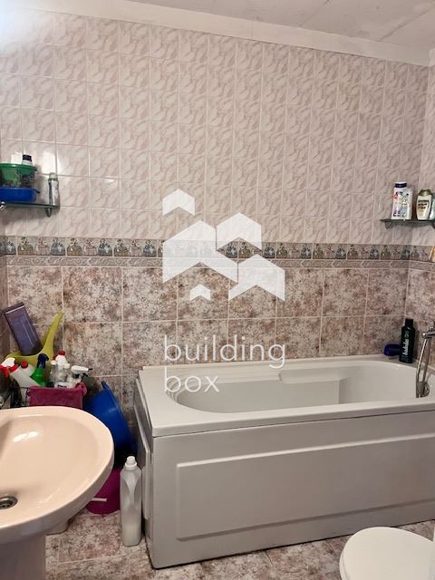 Тристаен апартамент в сърцето на Лозенец - 0