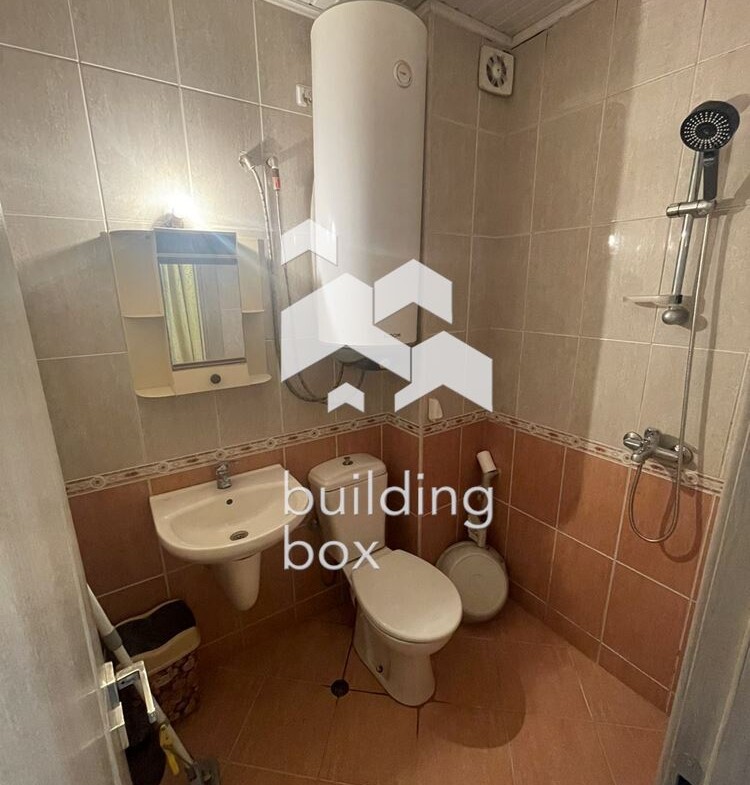 Двустаен апартамент, квартал Възраждане - 0