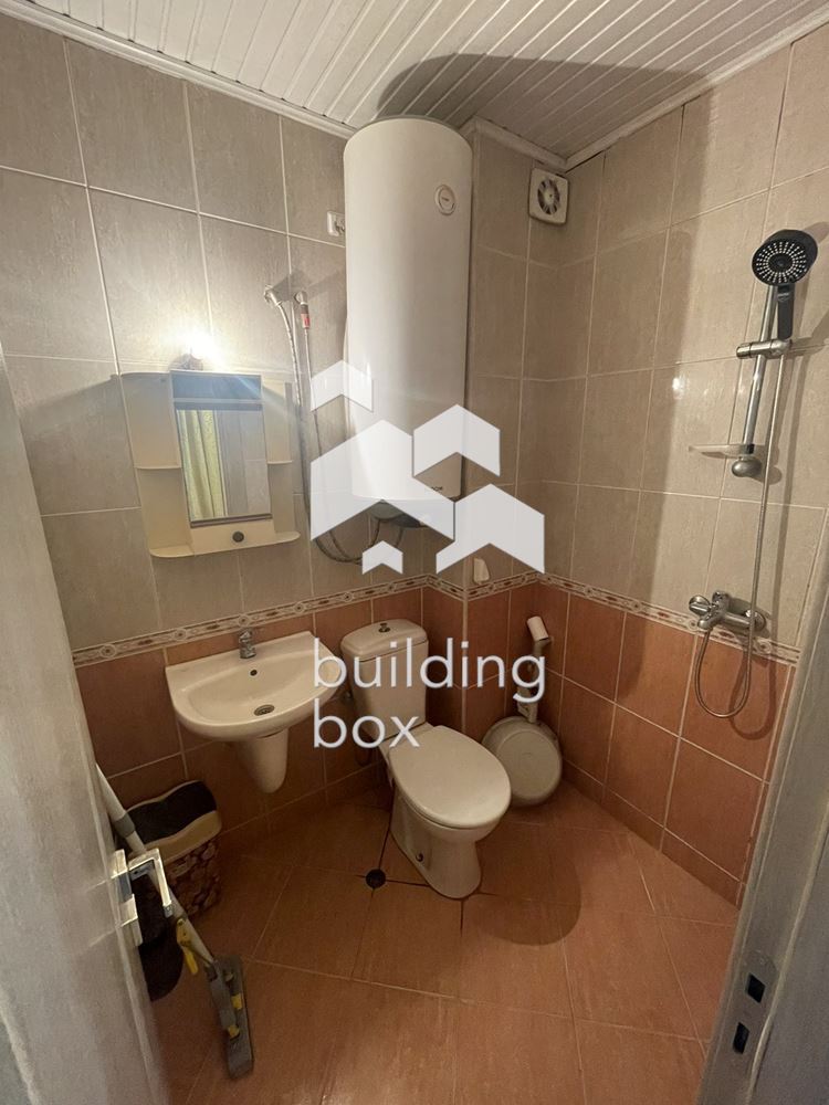 Двустаен апартамент, квартал Възраждане - 0