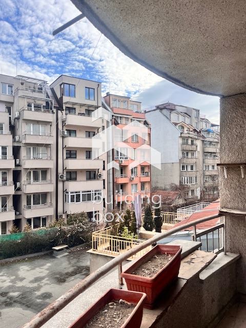 Тристаен апартамент в сърцето на Лозенец - 0