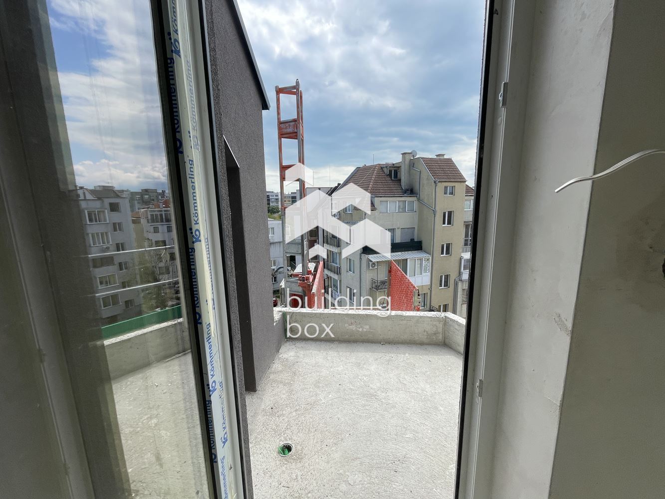 Многостаен мансарден апартамент в новострояща се сграда в кв. Левски - 0