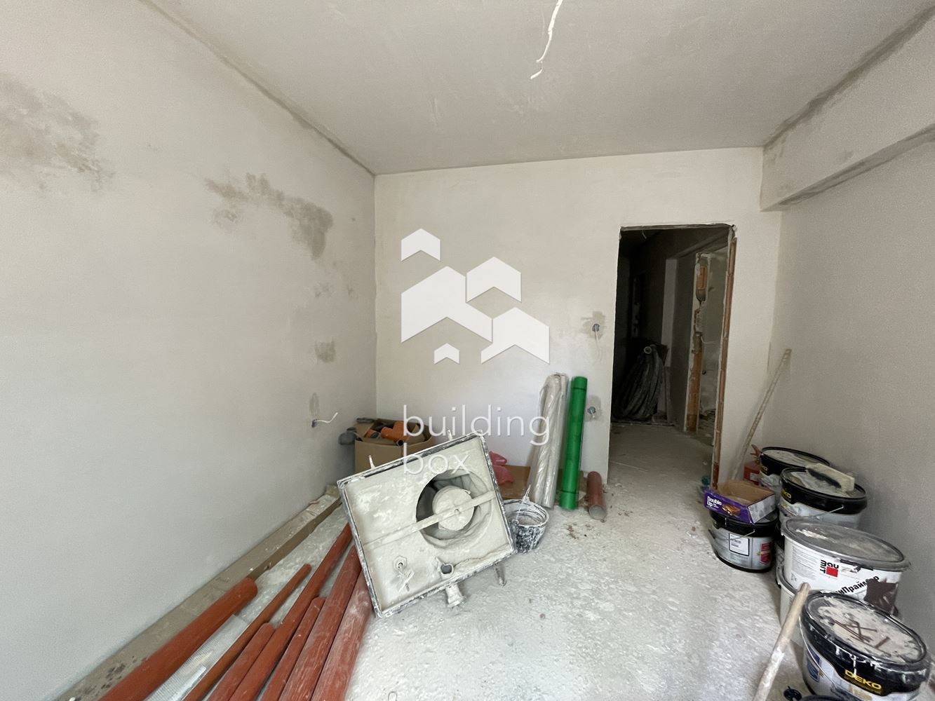 Тристаен апартамент с индивидуален двор в новострояща се сграда - кв. Левски - 0