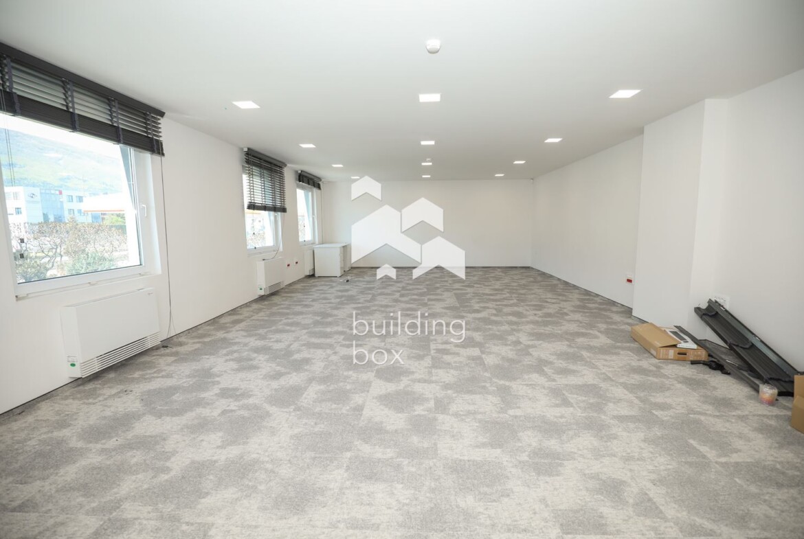 Луксозна Офис Сграда на Околовръстен Път - 0