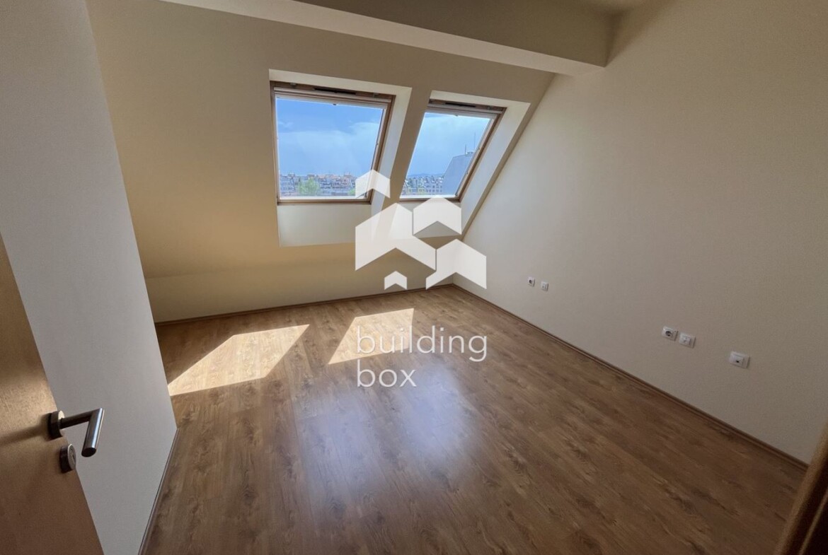 Дава се под наем офис в Центъра - 0