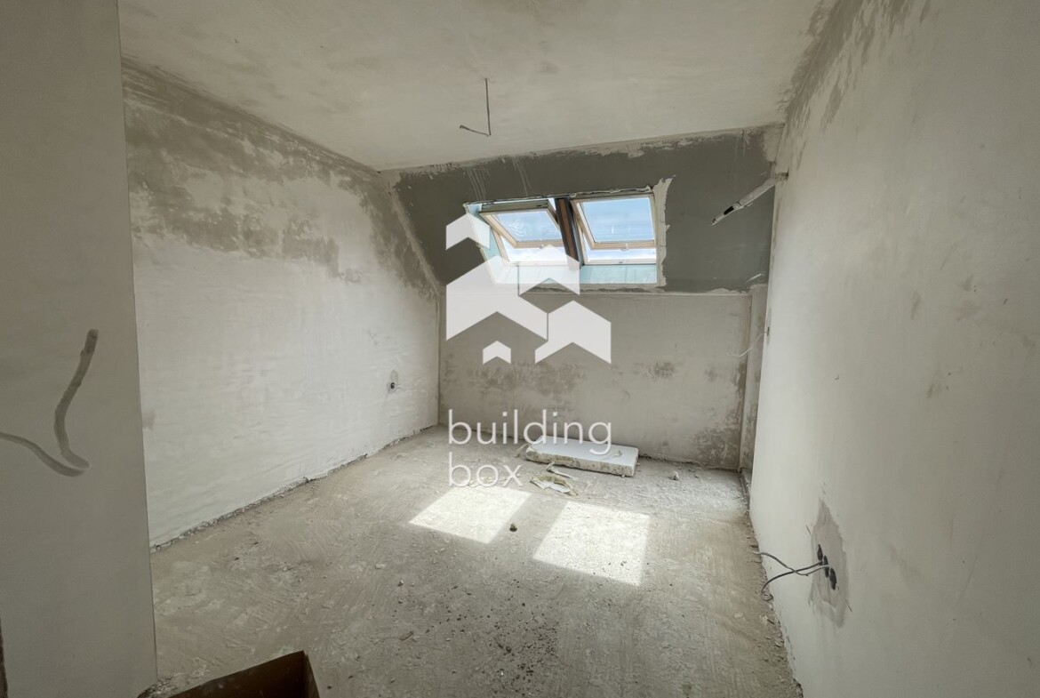 Многостаен мансарден апартамент в новострояща се сграда в кв. Левски - 0