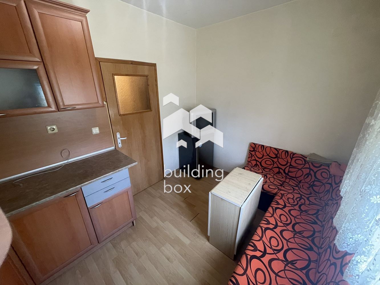 Двустаен апартамент, квартал Възраждане - 0