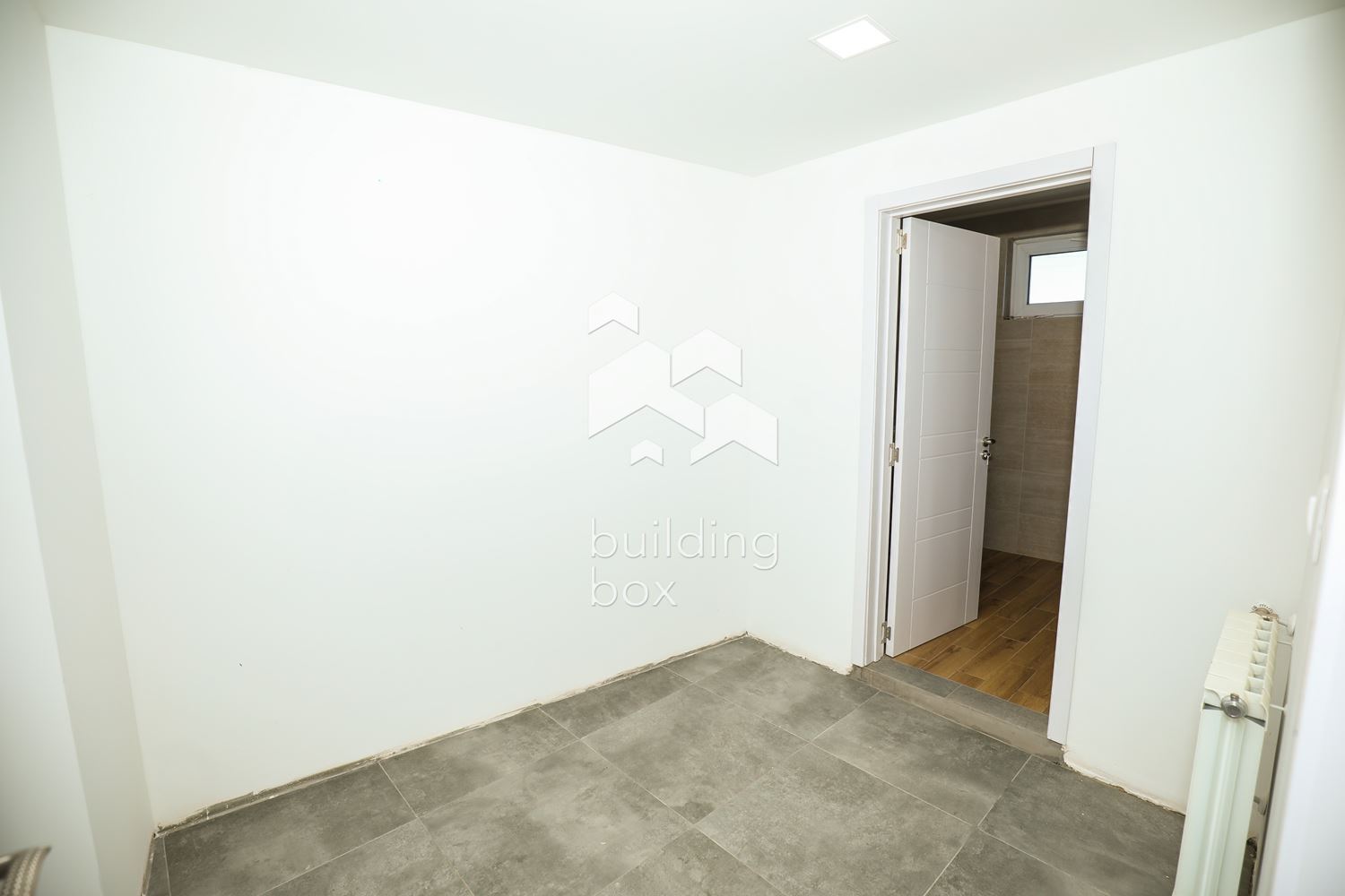 Луксозна Офис Сграда на Околовръстен Път - 0