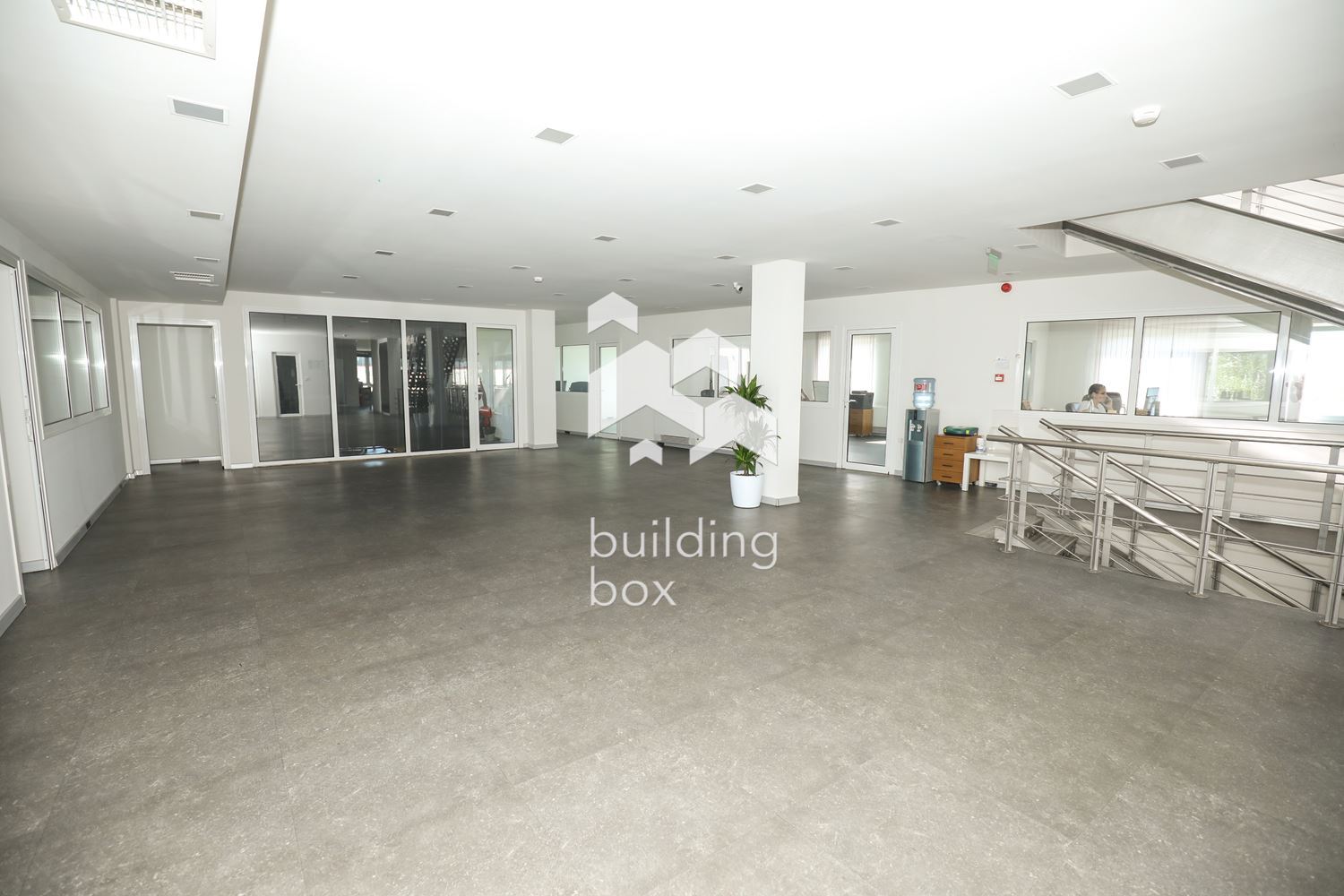 Луксозна Офис Сграда на Околовръстен Път - 0