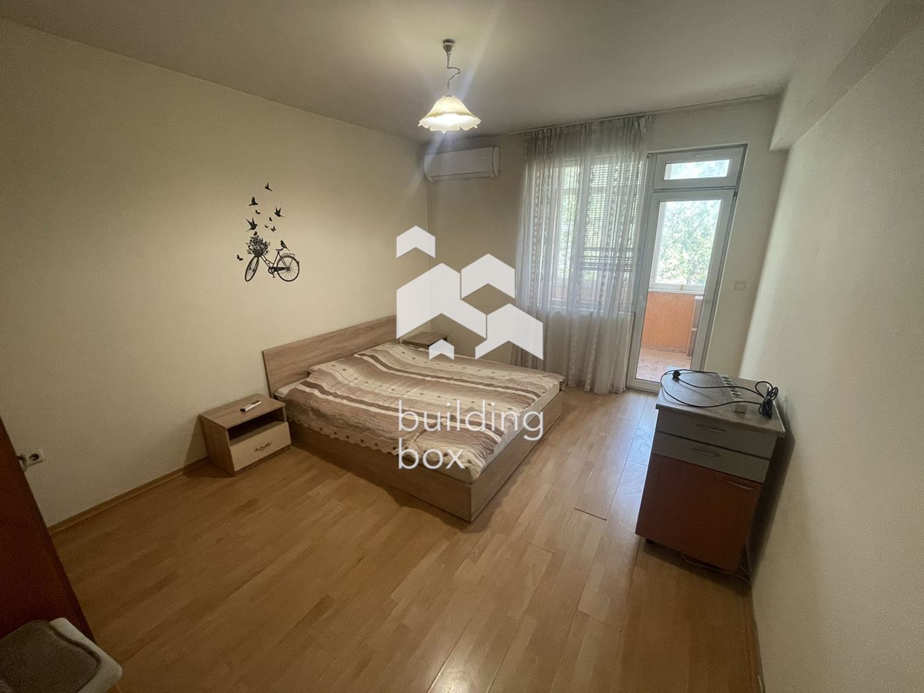 Двустаен апартамент, квартал Възраждане - 0