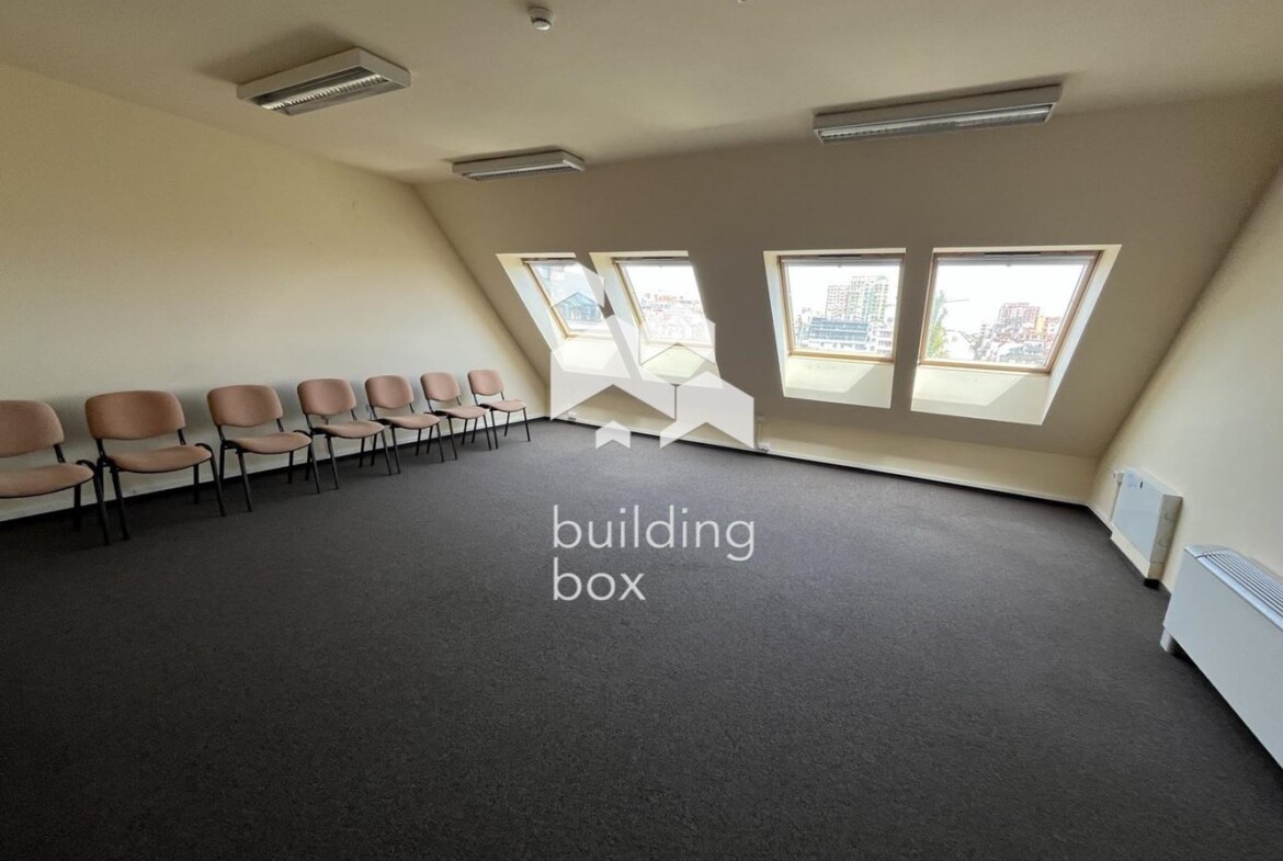 Дава се под наем офис в Центъра - 0