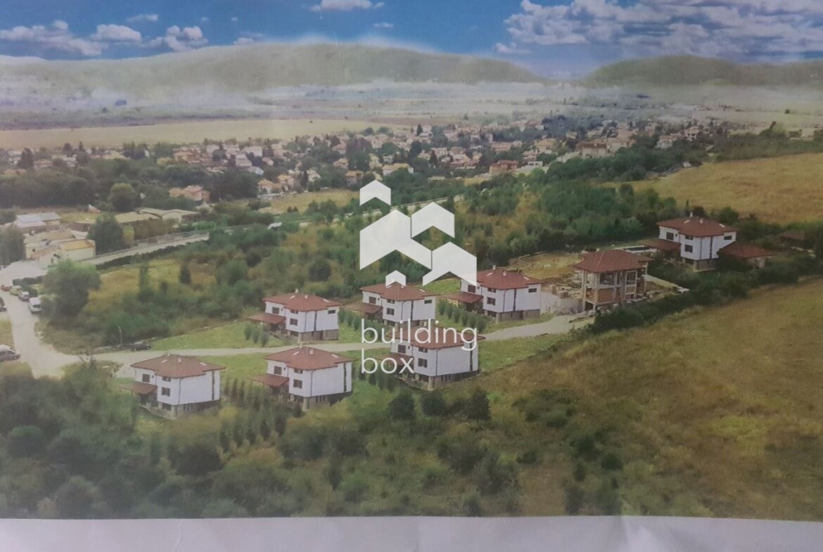 Луксозна самостоятелна къща с 4 спални в престижния район Иваняне - 0