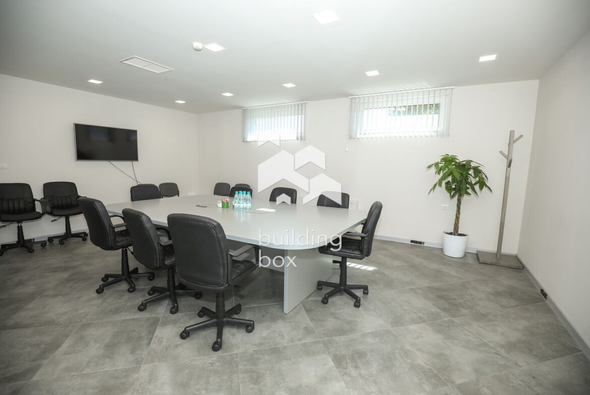 Луксозна Офис Сграда на Околовръстен Път - 0