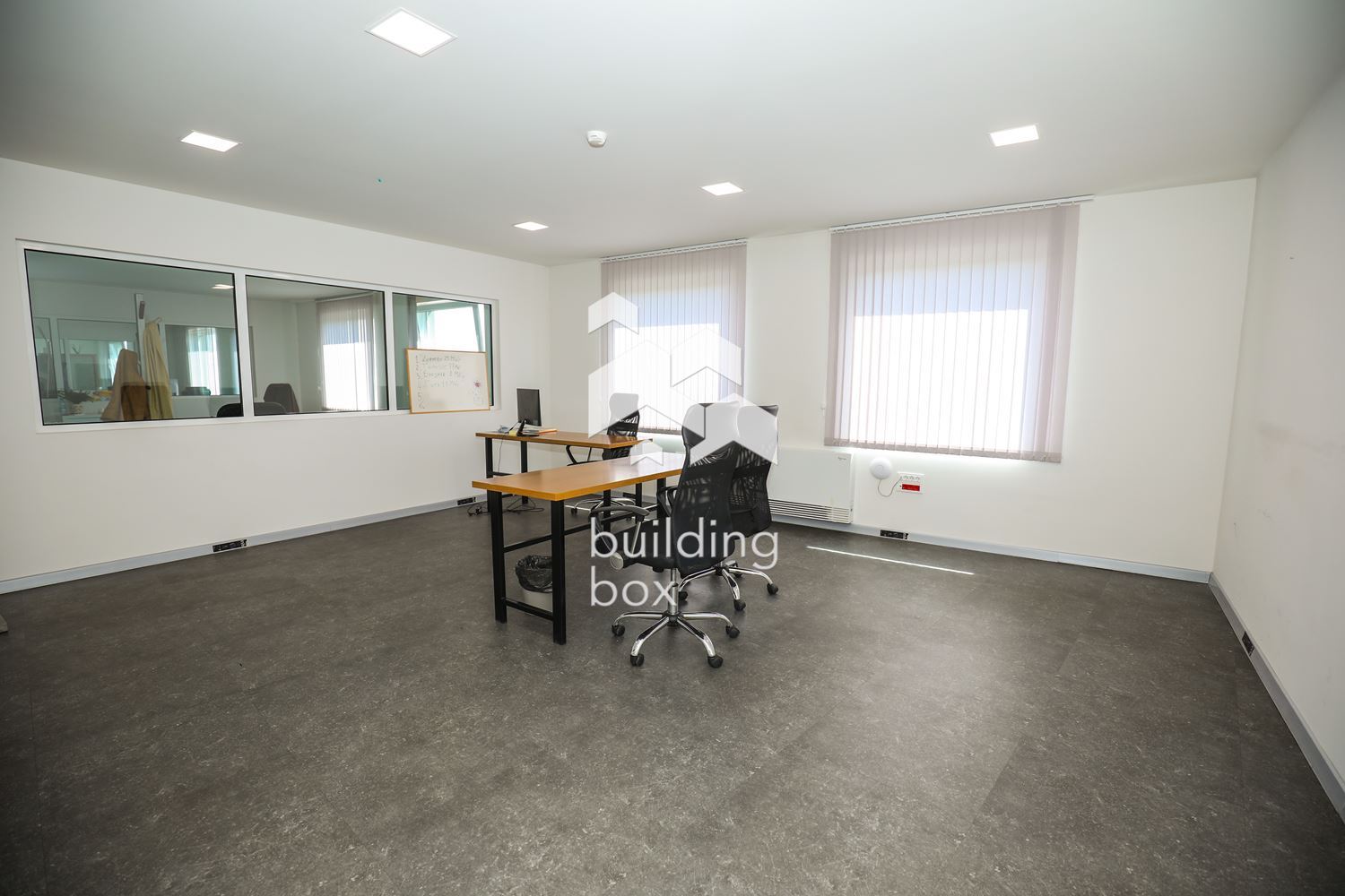 Луксозна Офис Сграда на Околовръстен Път - 0