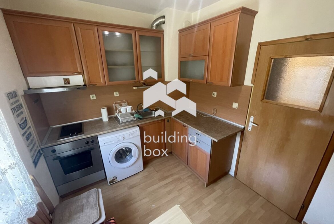 Двустаен апартамент, квартал Възраждане - 0