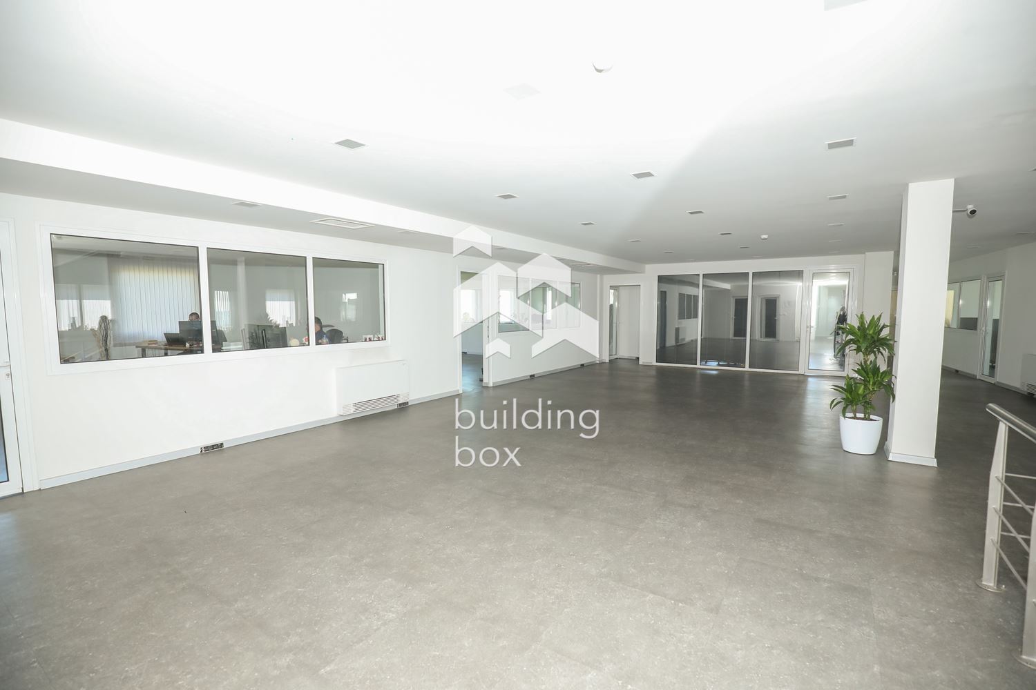 Луксозна Офис Сграда на Околовръстен Път - 0