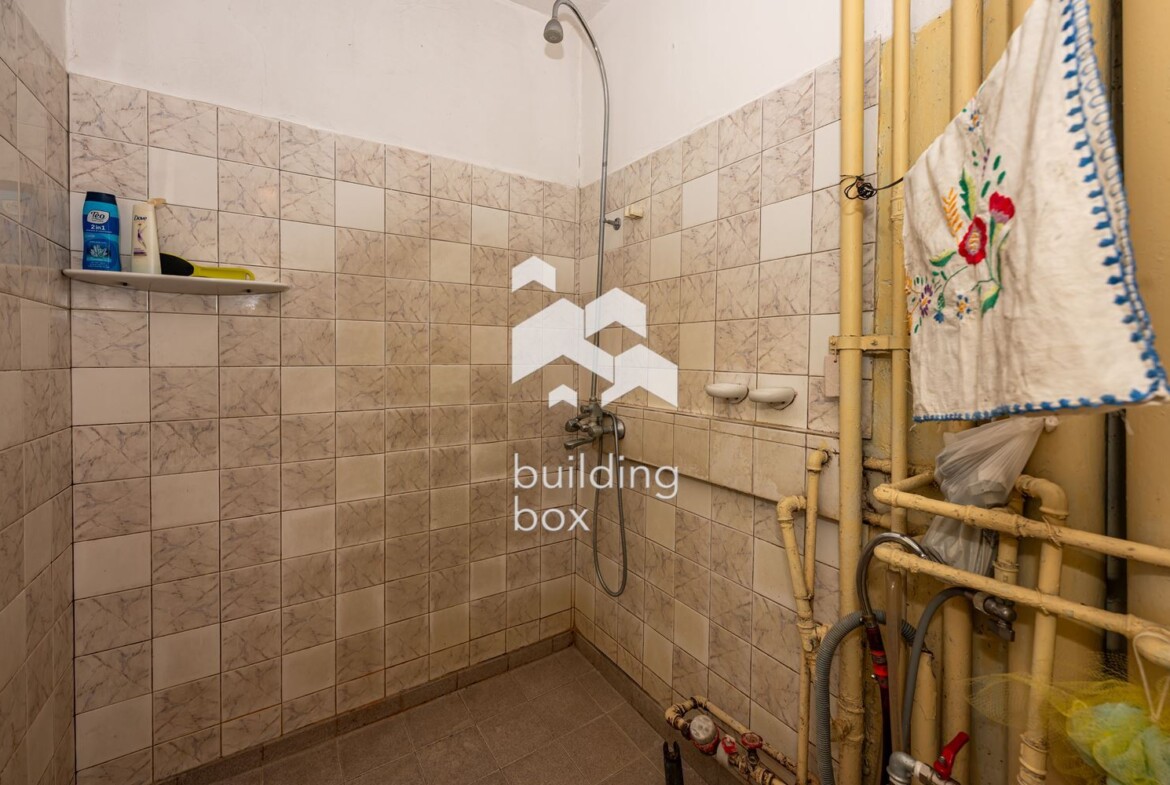 Тристаен апартамент в южната част на гр. Пловдив - 0