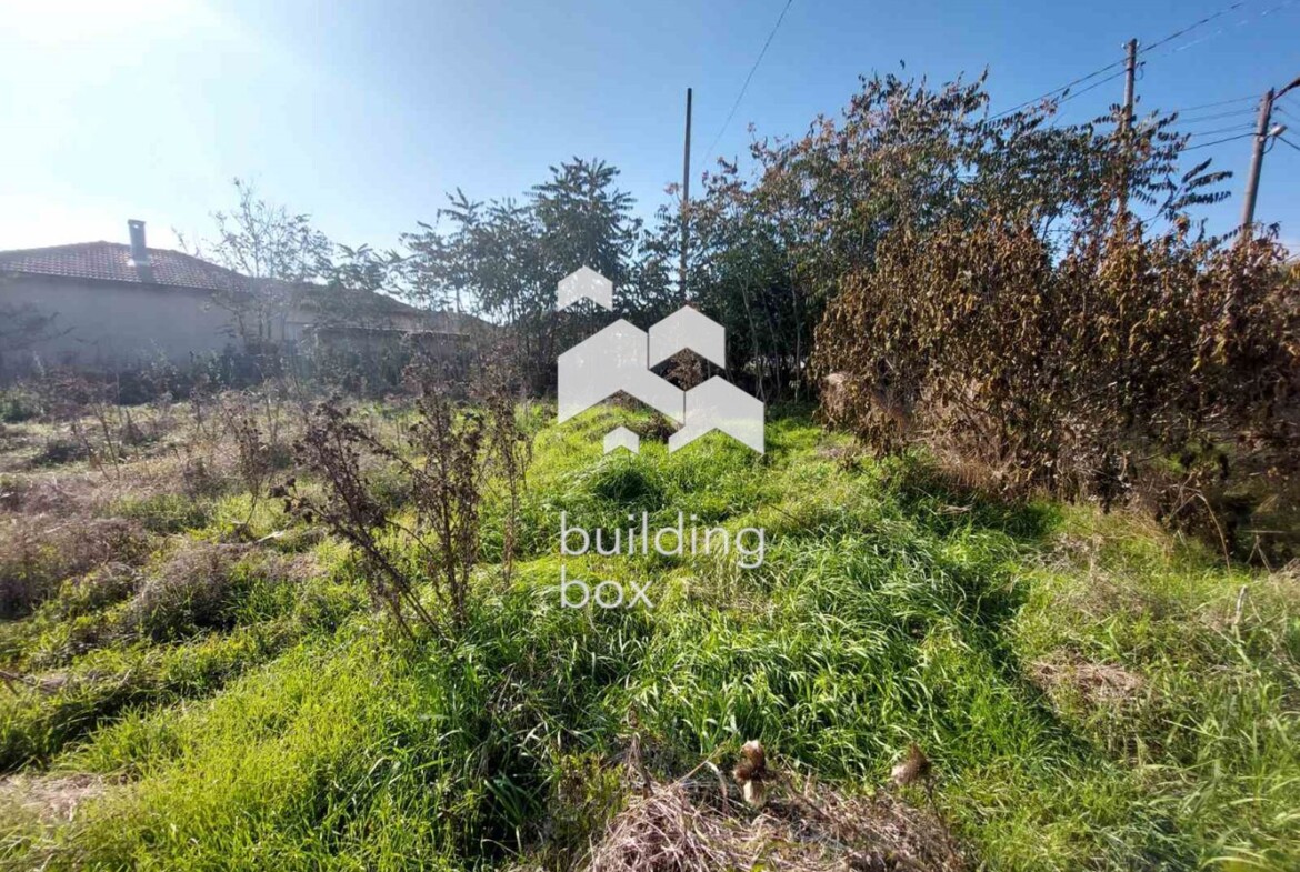 Къща на два етажа в село Войводино - 0