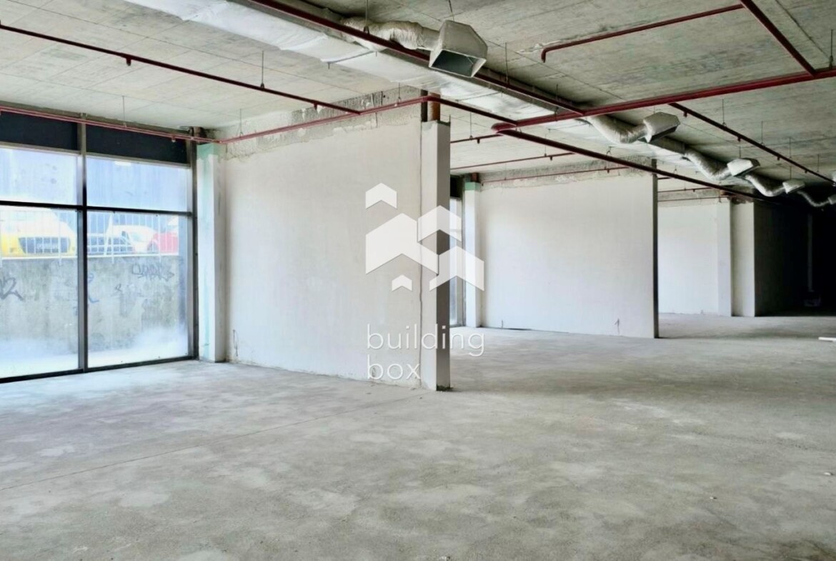 Търговски обект на оживена локация в ж.к. Люлин - 0